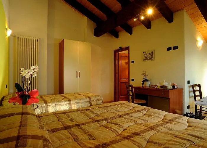 Maison Lombard Πανσιόν 3*